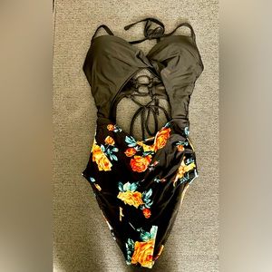 Brand New Cupshe Full Piece Bathing Suit